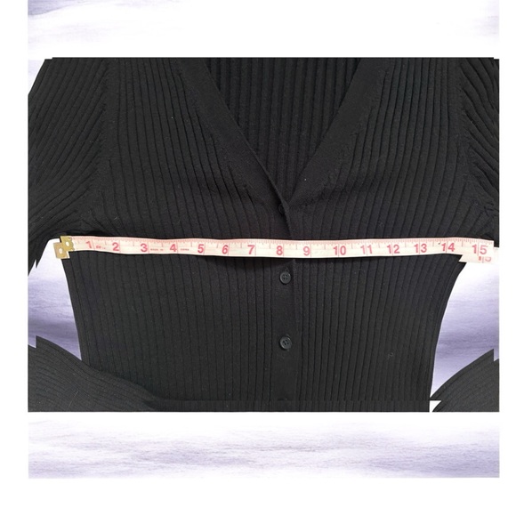 GAP size M Women's Black Ribbed Sweater - Picture 5 of 5